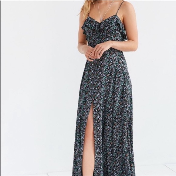 Kimchi Blue Dresses & Skirts - Kimchi Blue La Playa Button-Down Maxi Dress size 2